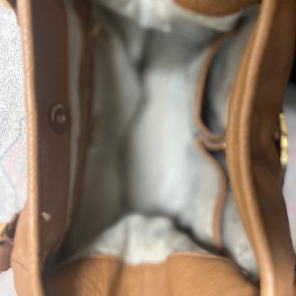 Tory Burch Amanda Hobo - Picture 4 of 5